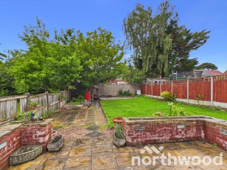 4 bedroom Semi-detached house to let in Highfield Road, Willesborough, Ashford, TN24