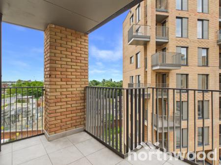 2 bedroom Flat to let in 50 Victoria Road, Ashford, Ashford, TN23