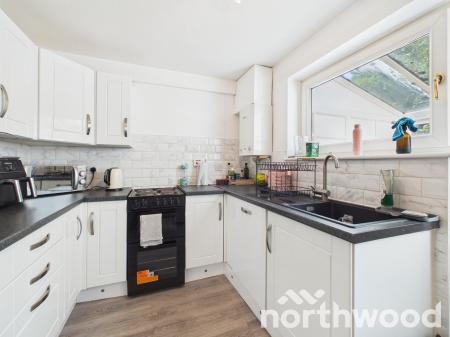 2 bedroom Terraced House to let in Homestead, Singleton, Ashford, TN23
