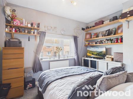 3 bedroom End of terrace house for sale in Tennyson Road, Ashford, Ashford, TN23
