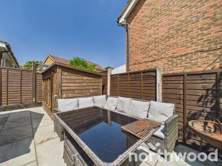 4 bedroom Detached house for sale in Sycamore Lane, Ashford, Ashford, TN23