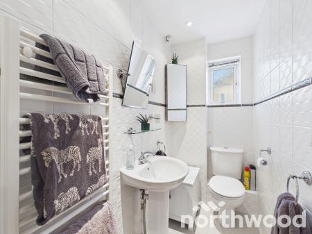 4 bedroom Detached house for sale in Sycamore Lane, Ashford, Ashford, TN23