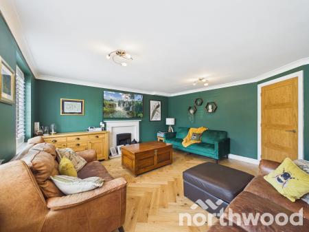 4 bedroom Detached house for sale in Sycamore Lane, Ashford, Ashford, TN23