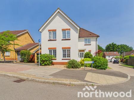 4 bedroom Detached house for sale in Sycamore Lane, Ashford, Ashford, TN23