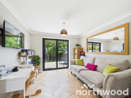4 bedroom Detached house for sale in Sycamore Lane, Ashford, Ashford, TN23
