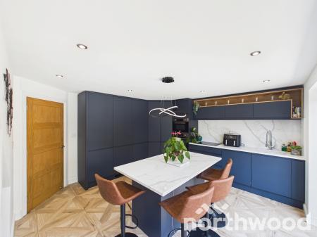 4 bedroom Detached house for sale in Sycamore Lane, Ashford, Ashford, TN23
