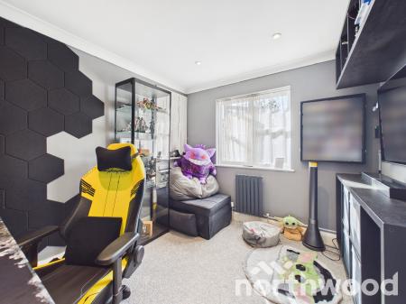 4 bedroom Semi-detached house for sale in Bradbridge Green, Singleton, Ashford, TN23