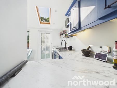 4 bedroom Semi-detached house for sale in Bradbridge Green, Singleton, Ashford, TN23