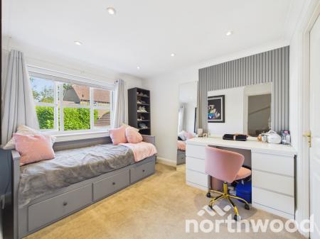 4 bedroom Semi-detached house for sale in Bradbridge Green, Singleton, Ashford, TN23