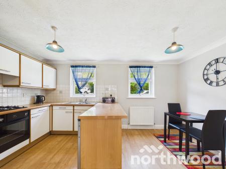 3 bedroom Semi-detached house for sale in Bradbridge Green, Singleton, Ashford, TN23