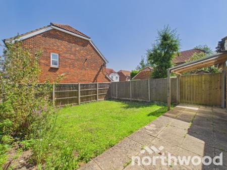 3 bedroom Semi-detached house for sale in Bradbridge Green, Singleton, Ashford, TN23