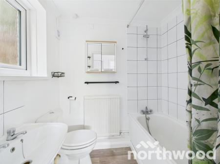 1 bedroom Flat to let in Tennyson Road, Ashford, TN23
