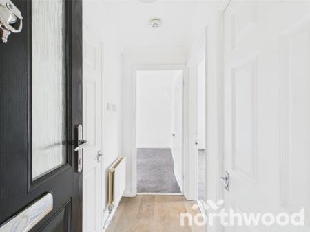 1 bedroom Flat to let in Tennyson Road, Ashford, TN23