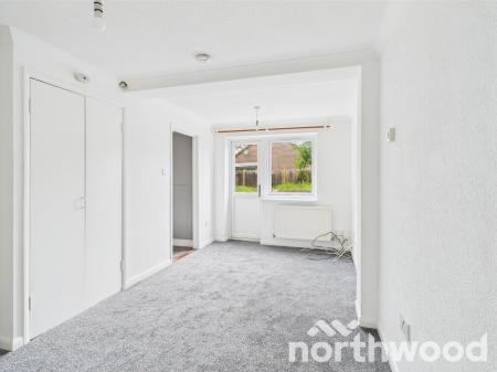 1 bedroom Flat to let in Tennyson Road, Ashford, TN23