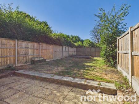 2 bedroom Terraced House to let in Manorfield, Ashford, Ashford, TN23
