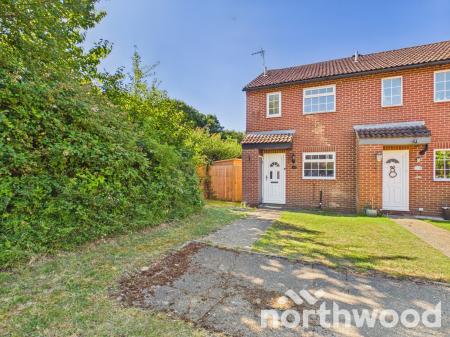 2 bedroom Terraced House to let in Manorfield, Ashford, Ashford, TN23