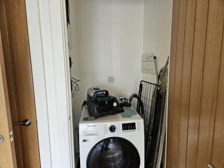 1 bedroom Flat to let in 50 Victoria Road, Victoria Way, Ashford, TN23