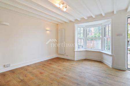 3 bedroom Terraced House to let in The Street, Chilham, CT4