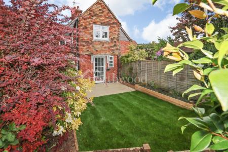 3 bedroom Terraced House to let in The Street, Chilham, CT4