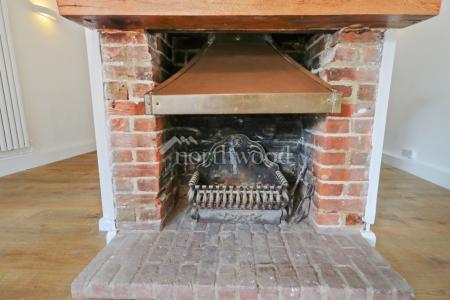 3 bedroom Terraced House to let in The Street, Chilham, CT4