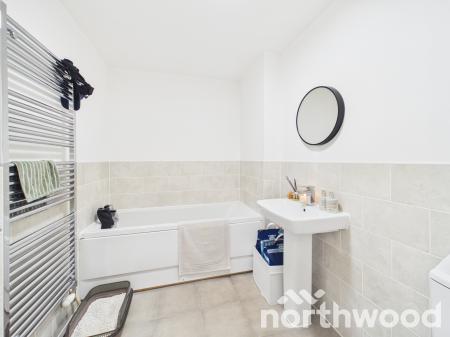 3 bedroom Town house for sale in Coppice Drive, Chartfields, Ashford, TN23