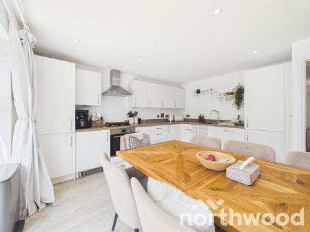 3 bedroom Town house for sale in Coppice Drive, Chartfields, Ashford, TN23
