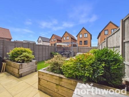 3 bedroom Town house for sale in Coppice Drive, Chartfields, Ashford, TN23