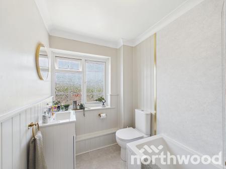 4 bedroom Semi-detached house for sale in The Street, Great Chart, TN23