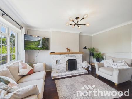 4 bedroom Semi-detached house for sale in The Street, Great Chart, TN23