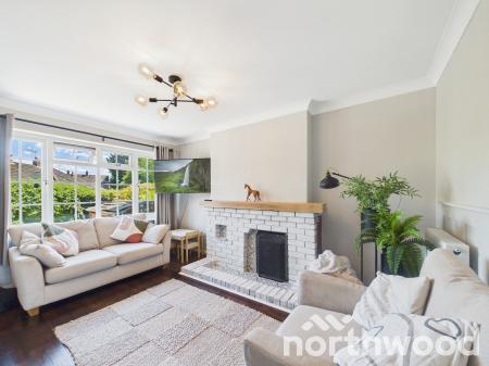 4 bedroom Semi-detached house for sale in The Street, Great Chart, TN23