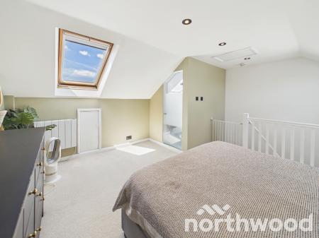 4 bedroom Semi-detached house for sale in The Street, Great Chart, TN23