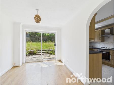 3 bedroom Detached house to let in Strouts Road, Singleton, Ashford, TN23