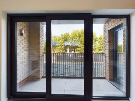 1 bedroom Flat to let in Pyramid House, Ashford, TN23