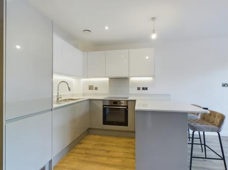 1 bedroom Flat to let in Pyramid House, Ashford, TN23