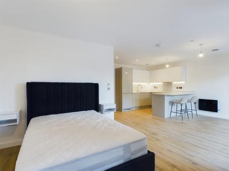 1 bedroom Flat to let in Pyramid House, Ashford, TN23