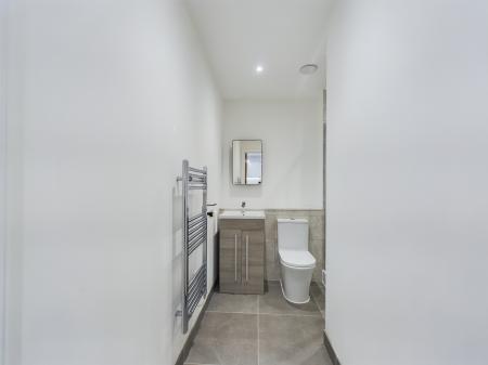1 bedroom Flat to let in Pyramid House, Ashford, TN23
