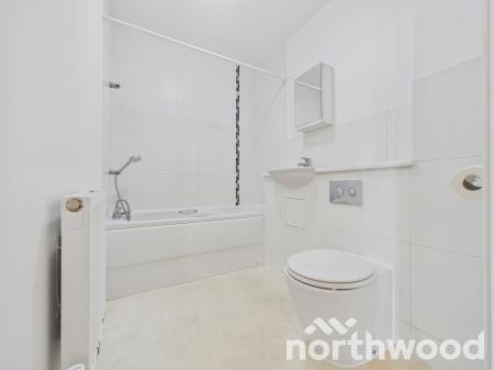 2 bedroom Apartment for sale in Drummond Grove, Willesborough, Ashford, TN24