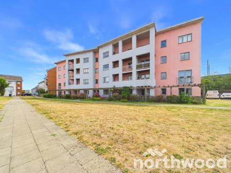 2 bedroom Apartment for sale in Drummond Grove, Willesborough, Ashford, TN24
