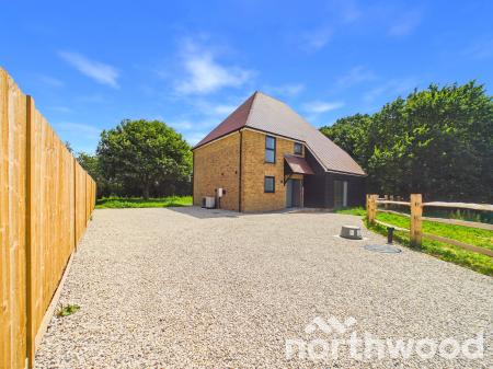 4 bedroom Detached house for sale in Ashford Road, Chilmington Green, Ashford, TN23