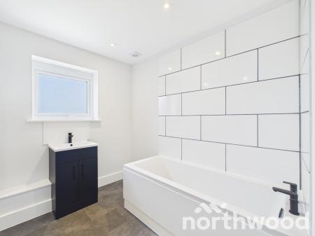 4 bedroom Detached house for sale in Ashford Road, Chilmington Green, Ashford, TN23