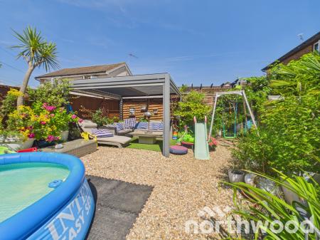 3 bedroom Link detached house for sale in The Paddock, Singleton, Ashford, TN23