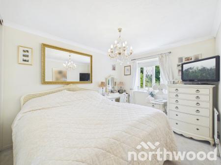 3 bedroom Link detached house for sale in The Paddock, Singleton, Ashford, TN23