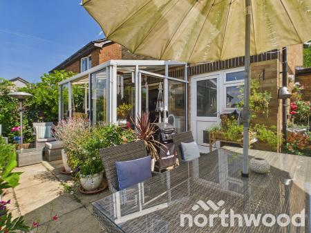 3 bedroom Link detached house for sale in The Paddock, Singleton, Ashford, TN23