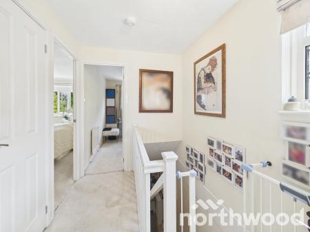 3 bedroom Link detached house for sale in The Paddock, Singleton, Ashford, TN23