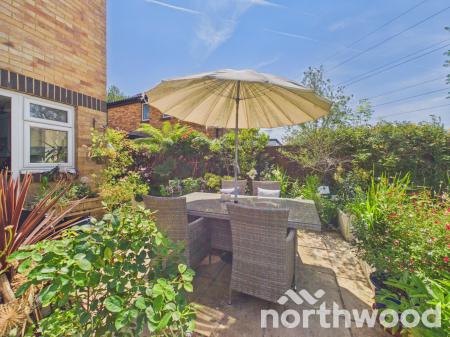 3 bedroom Link detached house for sale in The Paddock, Singleton, Ashford, TN23