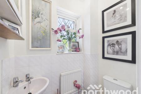 3 bedroom Link detached house for sale in The Paddock, Singleton, Ashford, TN23