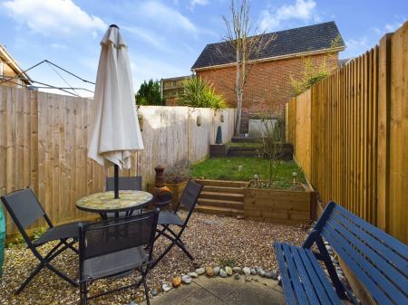 3 bedroom Terraced House to let in Garton Way, Singleton, Ashford, TN23