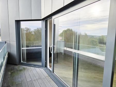 2 bedroom Penthouse to let in Hampton Place, Ashford, TN23