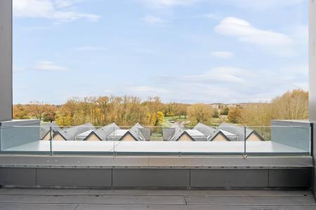 2 bedroom Penthouse to let in Hampton Place, Ashford, TN23