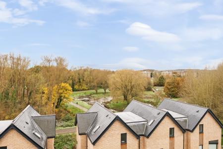 2 bedroom Penthouse to let in Hampton Place, Ashford, TN23